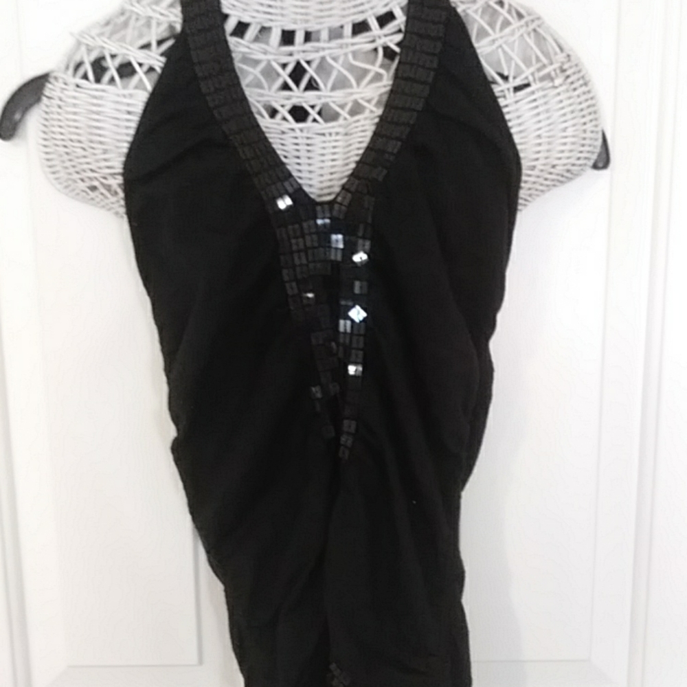 Cache halter top